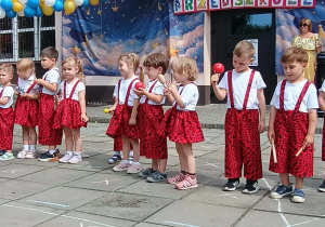 Występ żuczków.