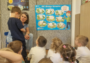 Pogadanka wprowadzjąca w akcję.