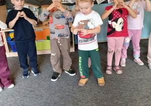 Zakodowany taniec w Żabkach