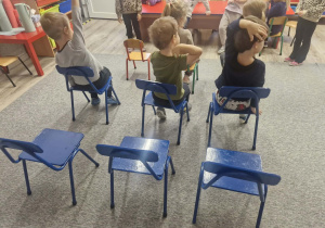 Zakodowane krzesełka a żuczkach